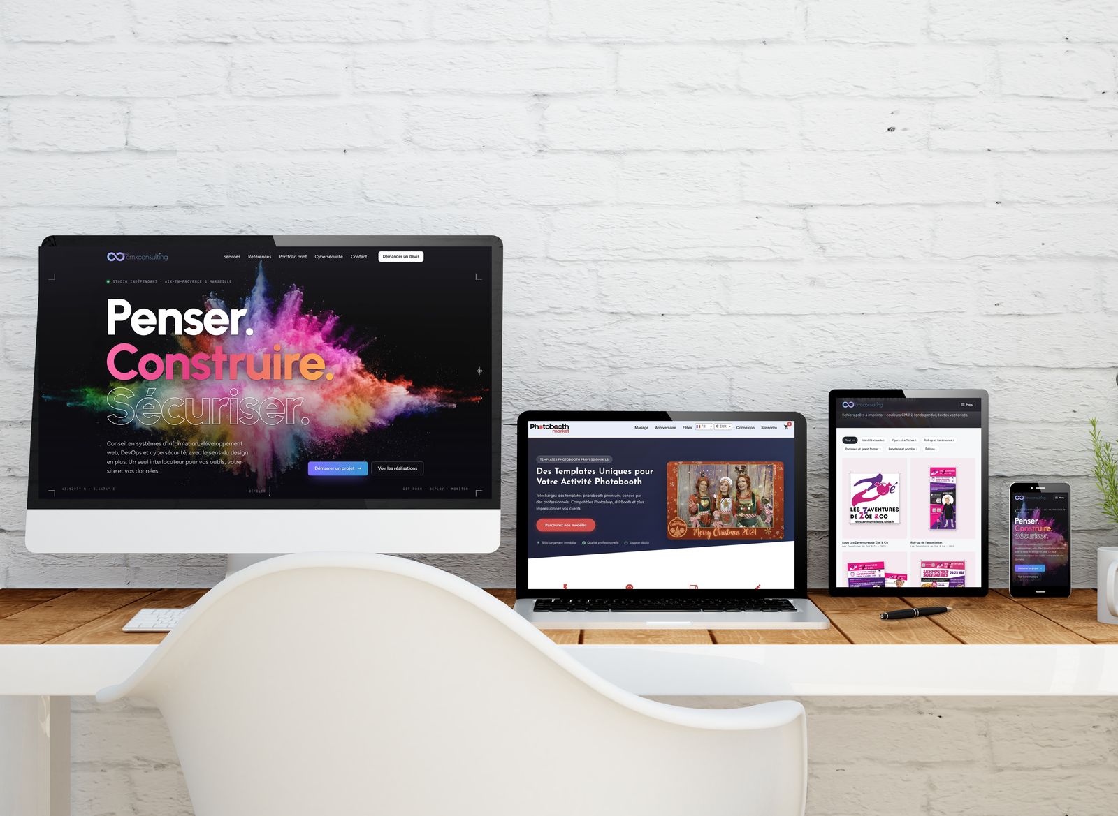 Sites réalisés par CMX Consulting affichés sur écran, ordinateur portable, tablette et smartphone